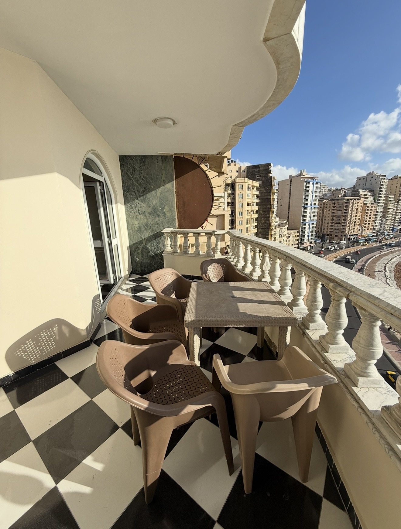 صورة المعرض 3