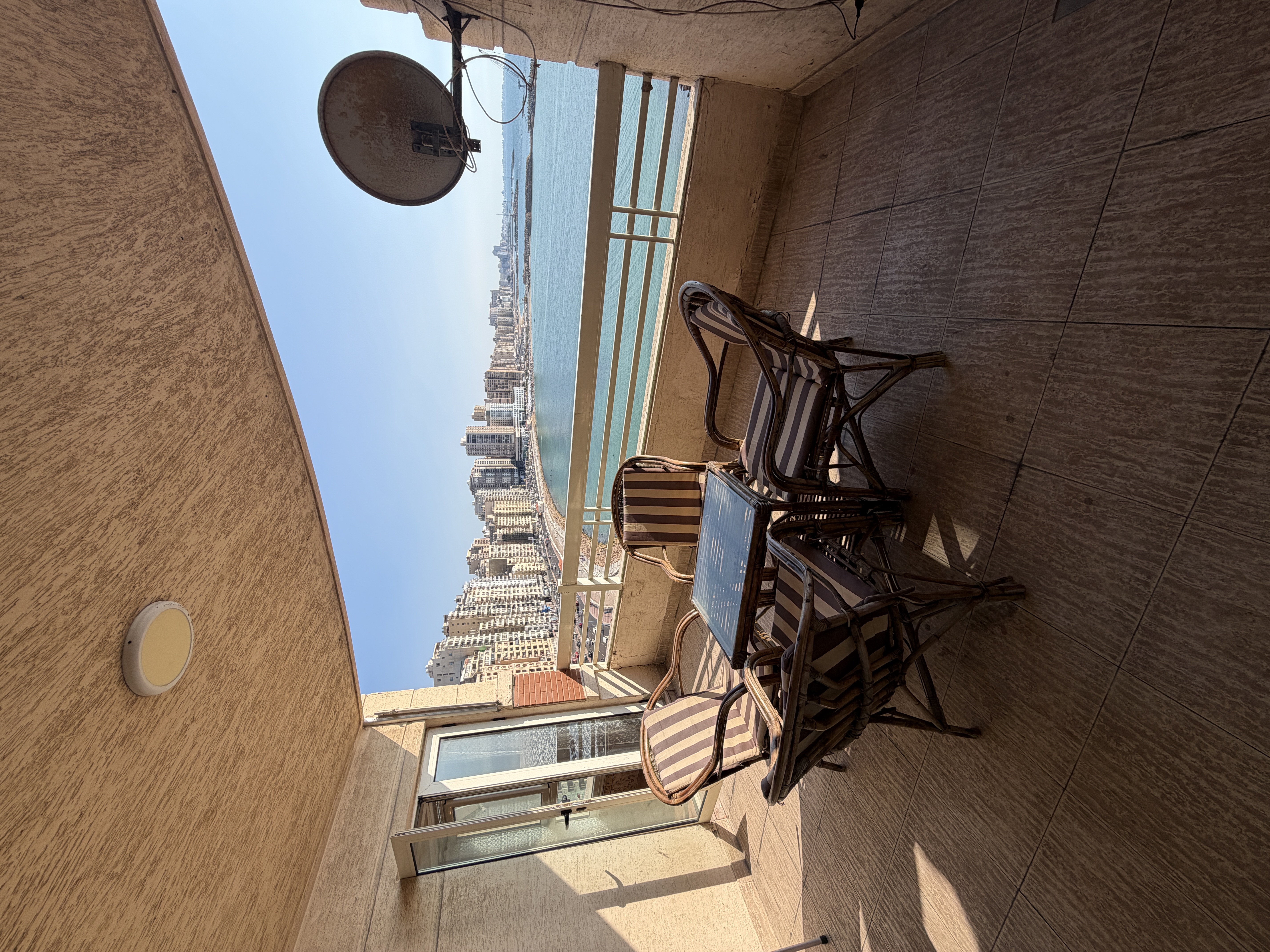 صورة المعرض 3
