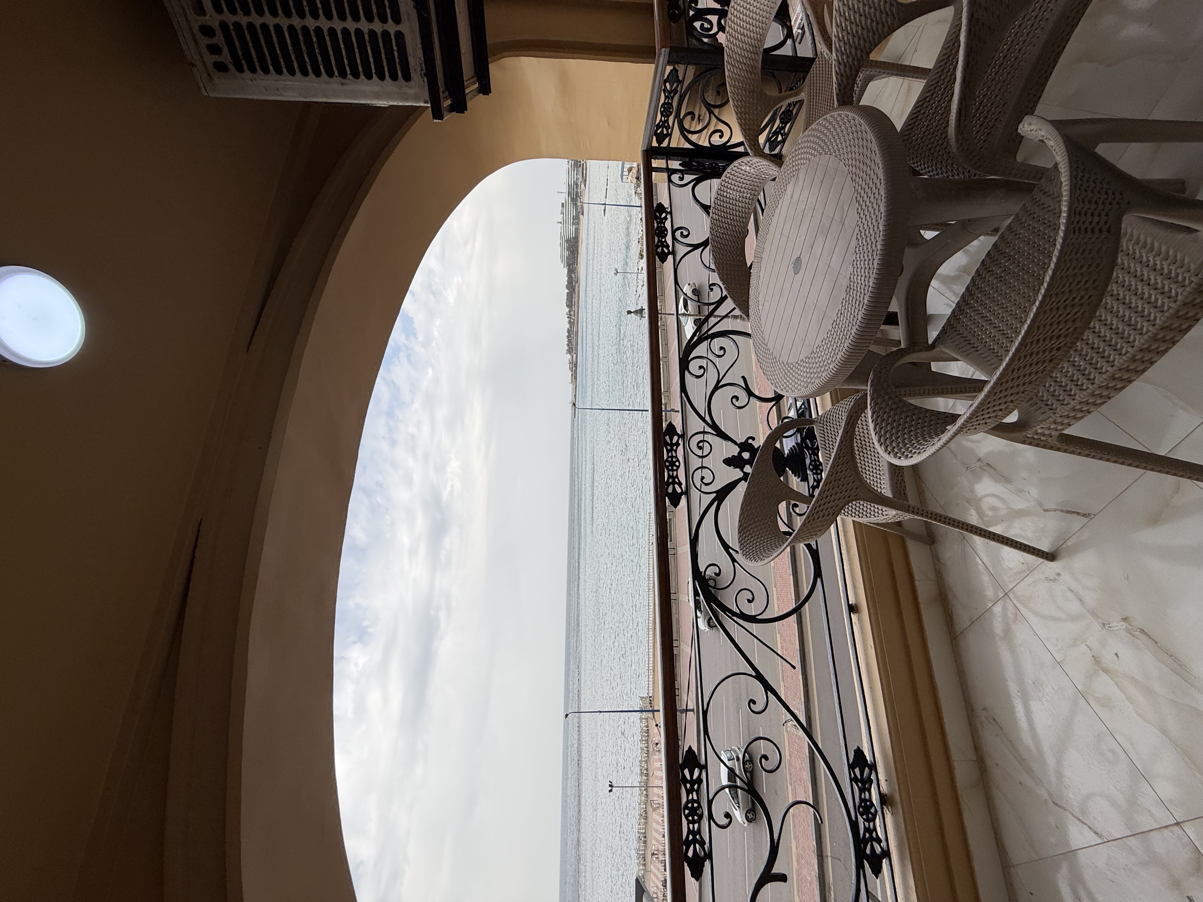 صورة المعرض 5