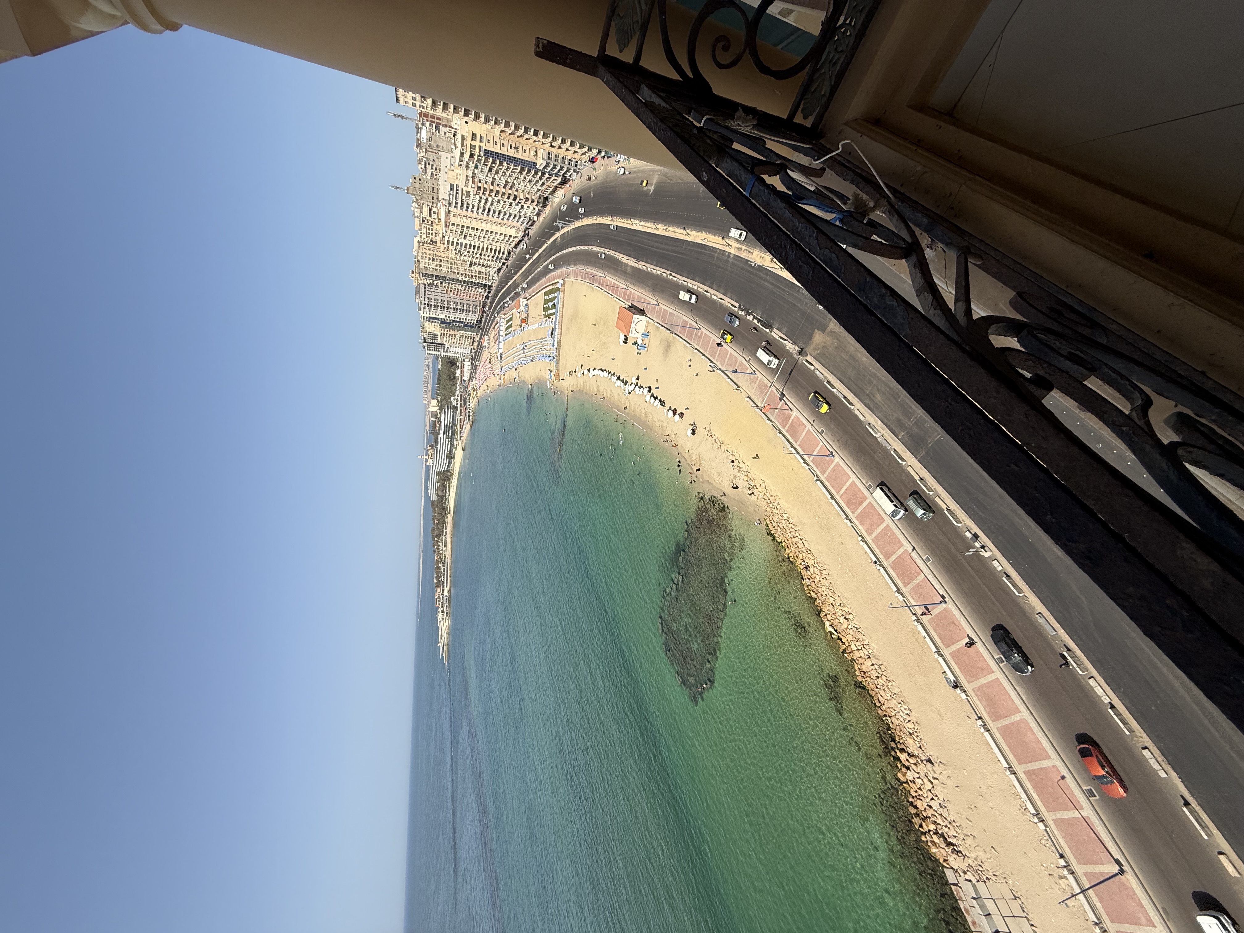 شقة غرفتين كود 1702 المندرة